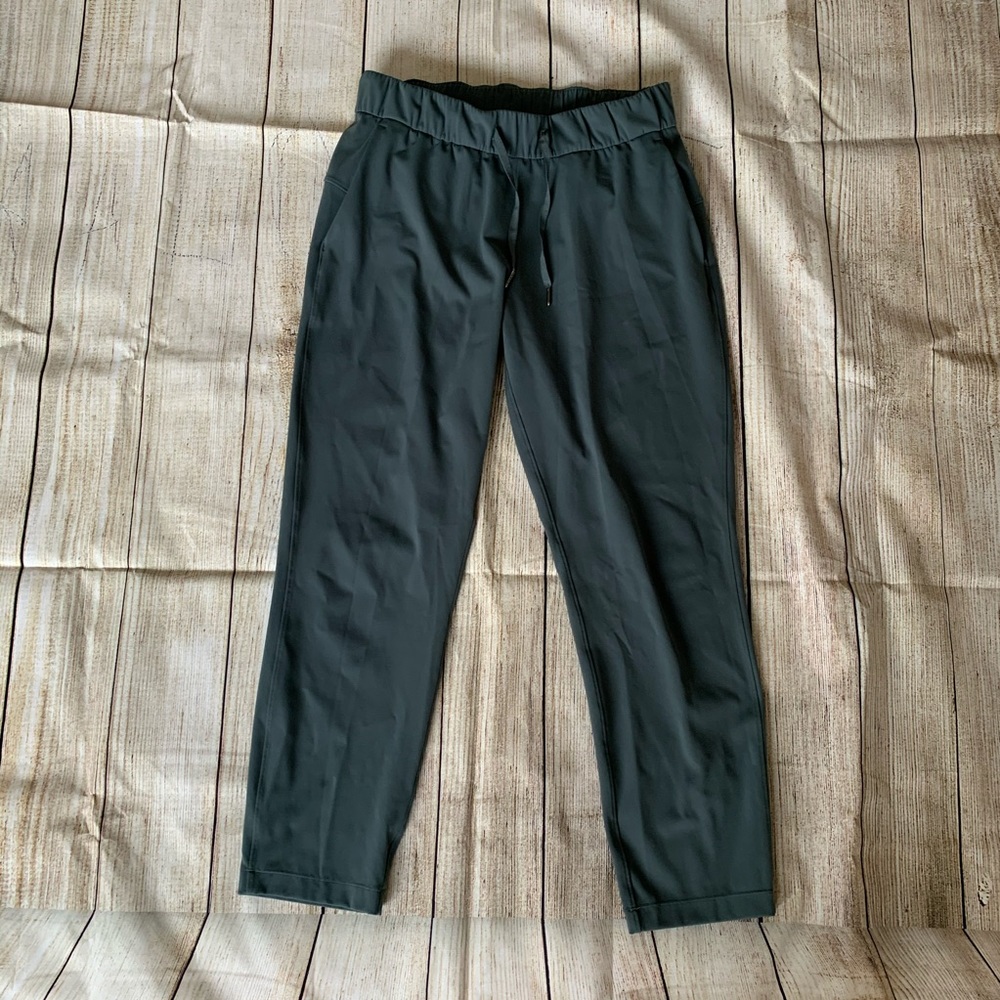 Lululemon 8 On the Fly 7/8 Pant *Woven
